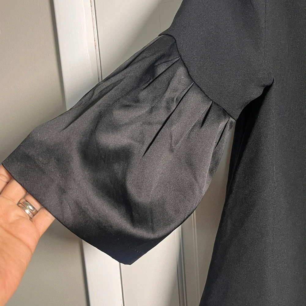 Edit The Brand Black Bell Sleeve Crepe Top Size L